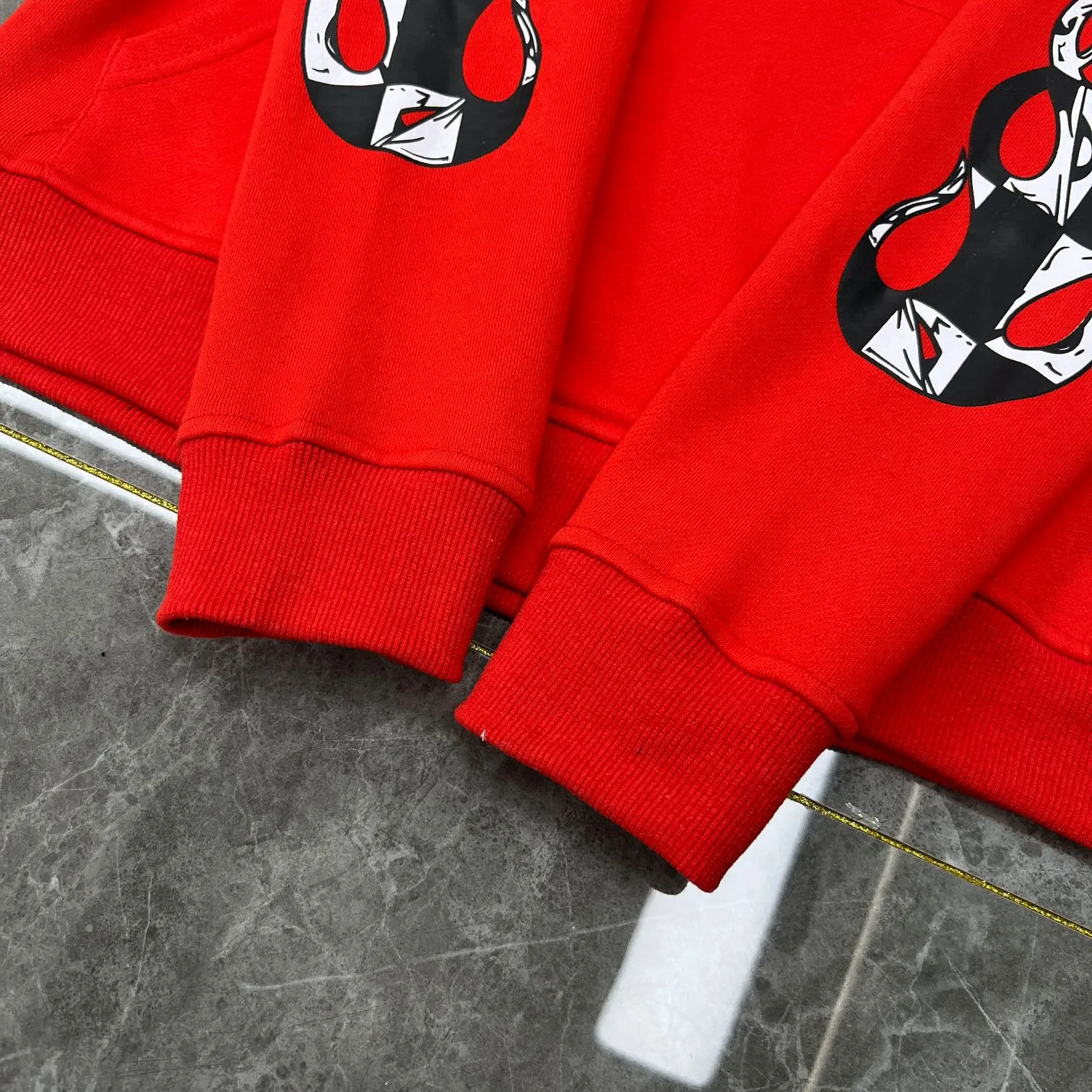 P240 Chrome Hearts Autumn and Winter 2025 Available at counters simultaneously ❤️ Chrome Hearts Mattyboy graffiti red mouth limited edition sweatshirt Imported environmentally friendly glue printing and dyeing Improved customized version 1:1 High-gram weight high-quality fabric Recommended color: Customized red Code numbers: S, M, L, XL